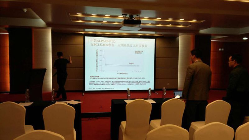 考研集训营的费用通常由以下几个部分构成：
