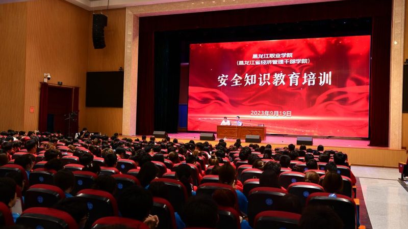 叉车培训，厂家直招包过？揭秘背后的真相